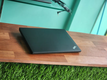Lenovo ThinkPad T480  i5 8th gen Touch with Integrated Graphics - Business Laptop(8 Gb RAM, 256 GB SSD,4 Gb OnBoard UHD Graphics,Win 11 ,Ms Office) 1 year warranty)